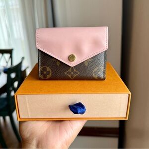 🌸SOLD🌸Louis Vuitton Zoe Wallet